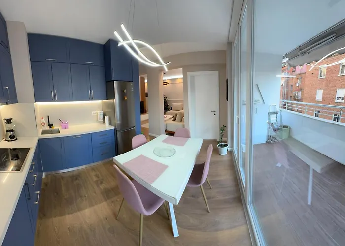 アパート Jolie Center *